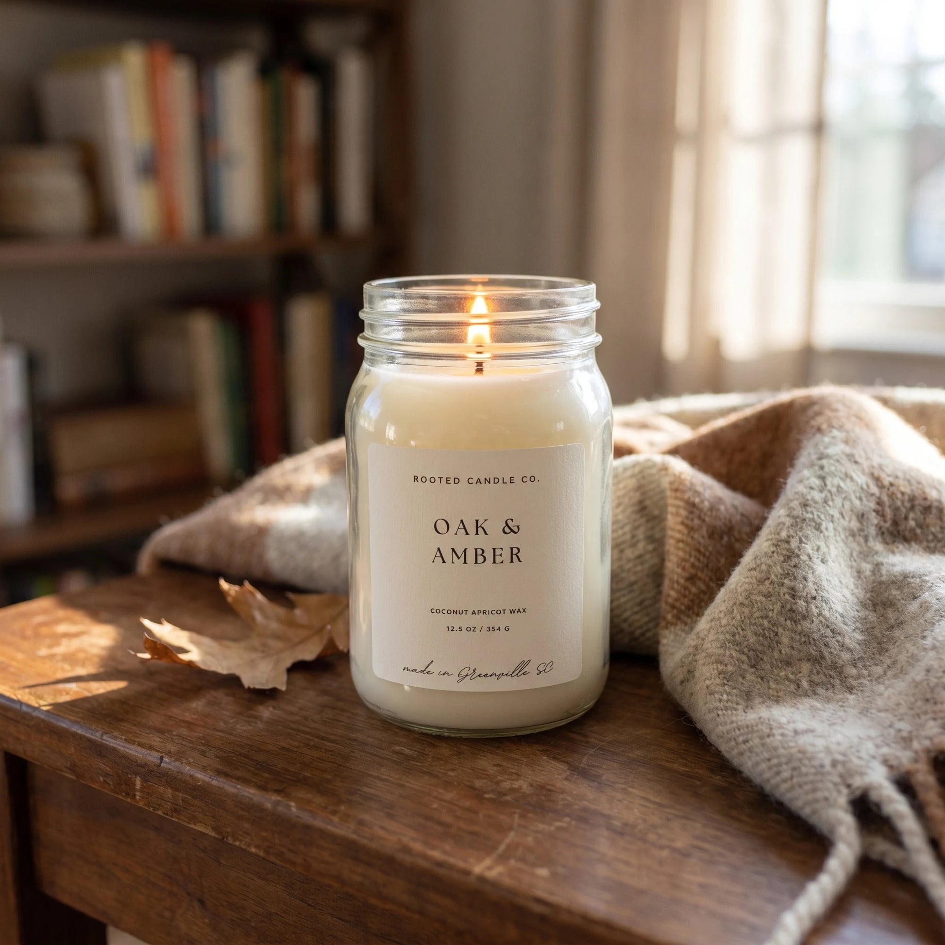 Oak & Amber candle